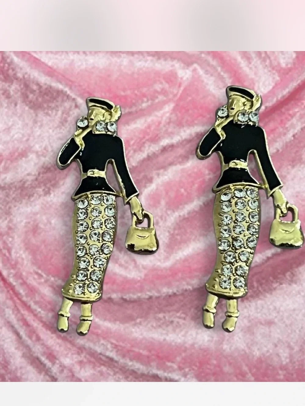 Elegant Gold and Black Fashion Earrings